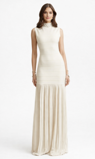 Cuello alto plisado con detalle de perlas