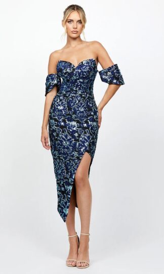 Midi brocado off shoulder asimétrico