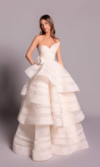 Strapless capas con crin flor cintura