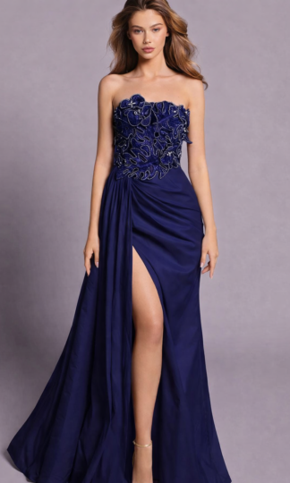 Strapless detalle 3D pierna abierta