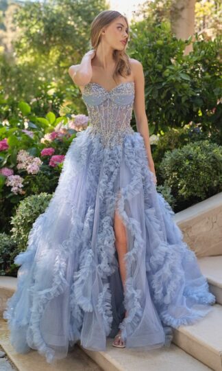 Strapless con corset pedreria y tul