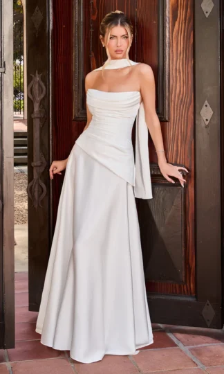 Satin strapless drapeado con estola